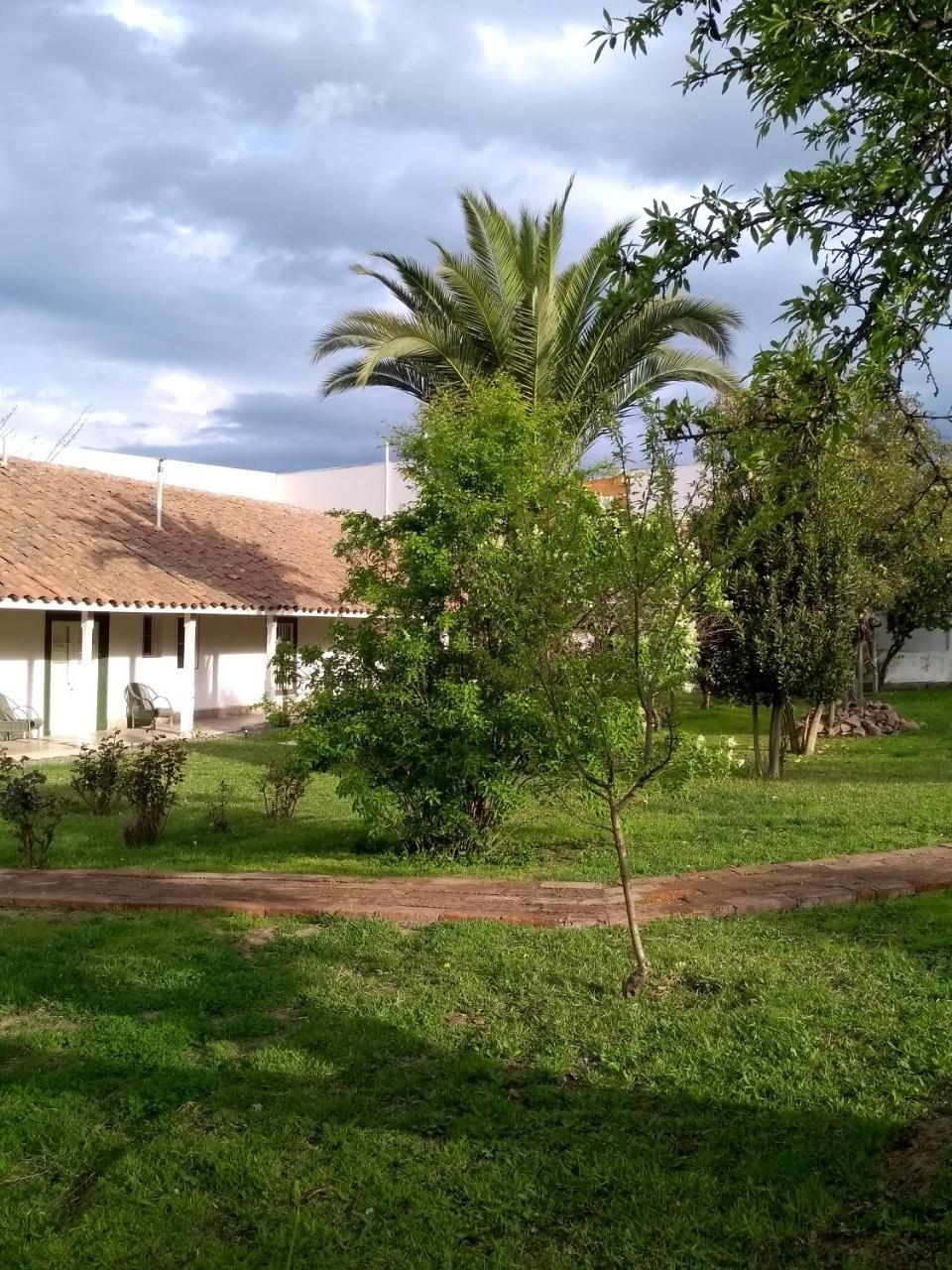 Hotel Plaza Malloa Esterno foto